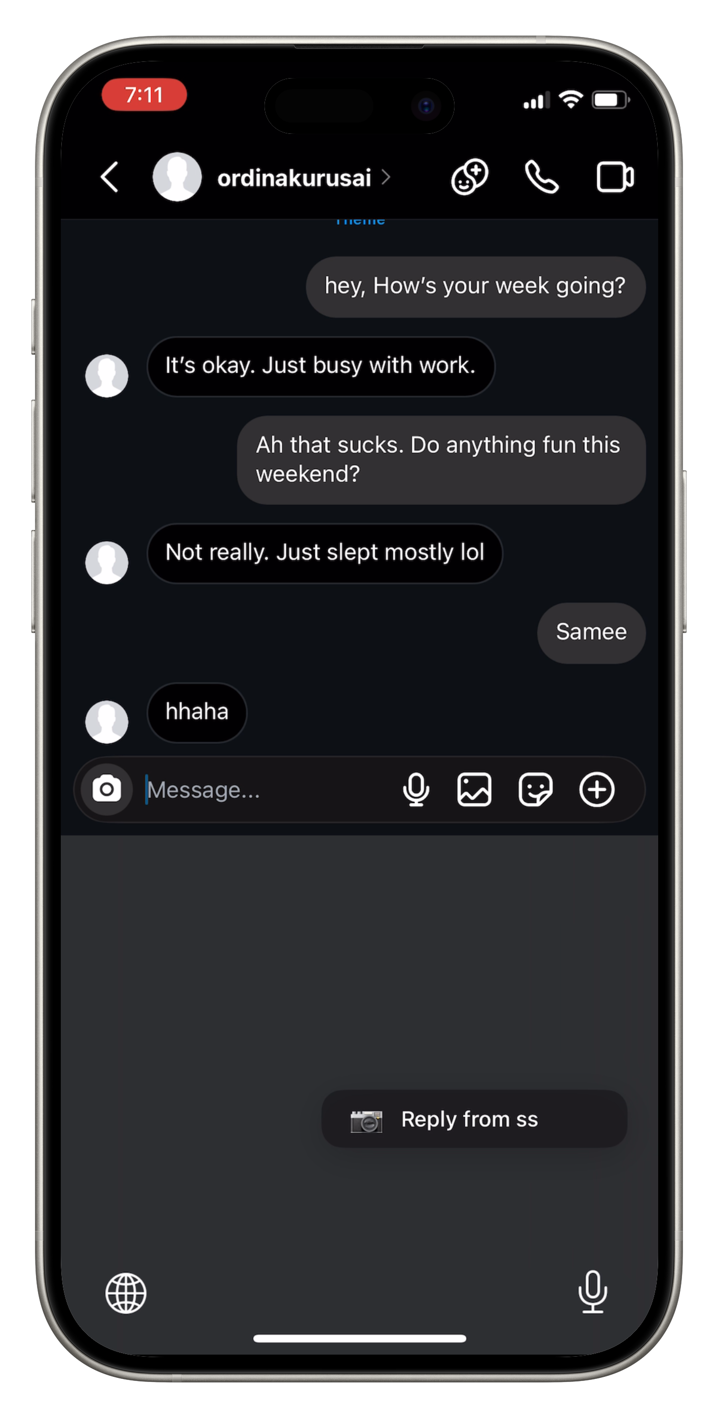 A chat interface labeled “Samui Islam” with a Q&A format and an input field at the bottom.